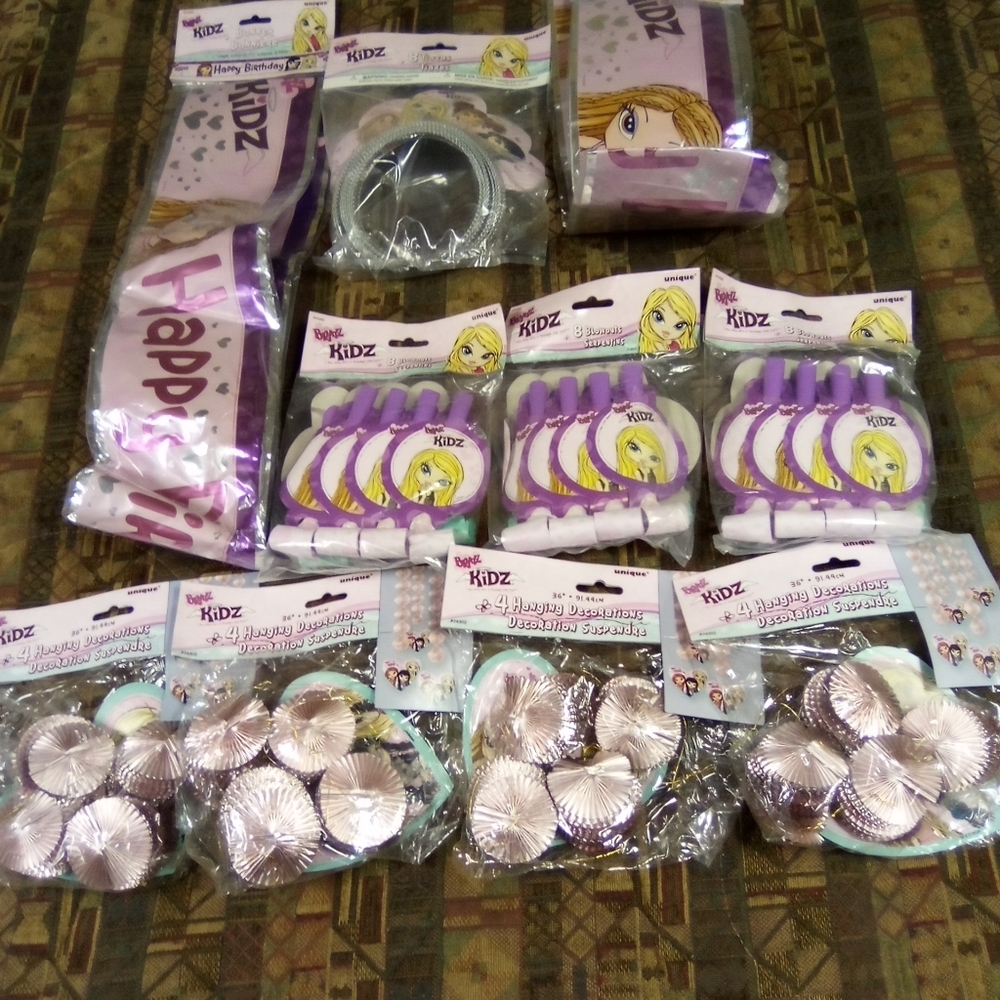 Bratz Kids Birthday Party Decorations Tiaras Horns Banner Hanging Decor NEW